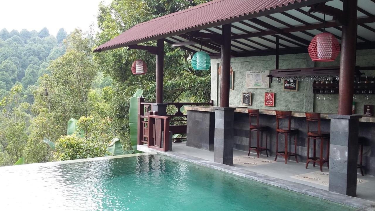 Bintang Munduk Hotel Exterior photo